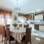 Amari * Kastela