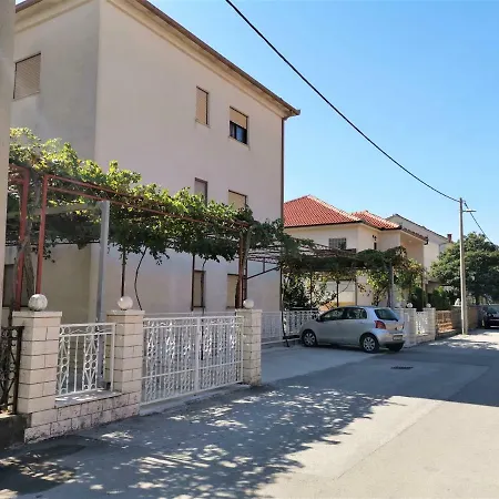 Amari Apartment